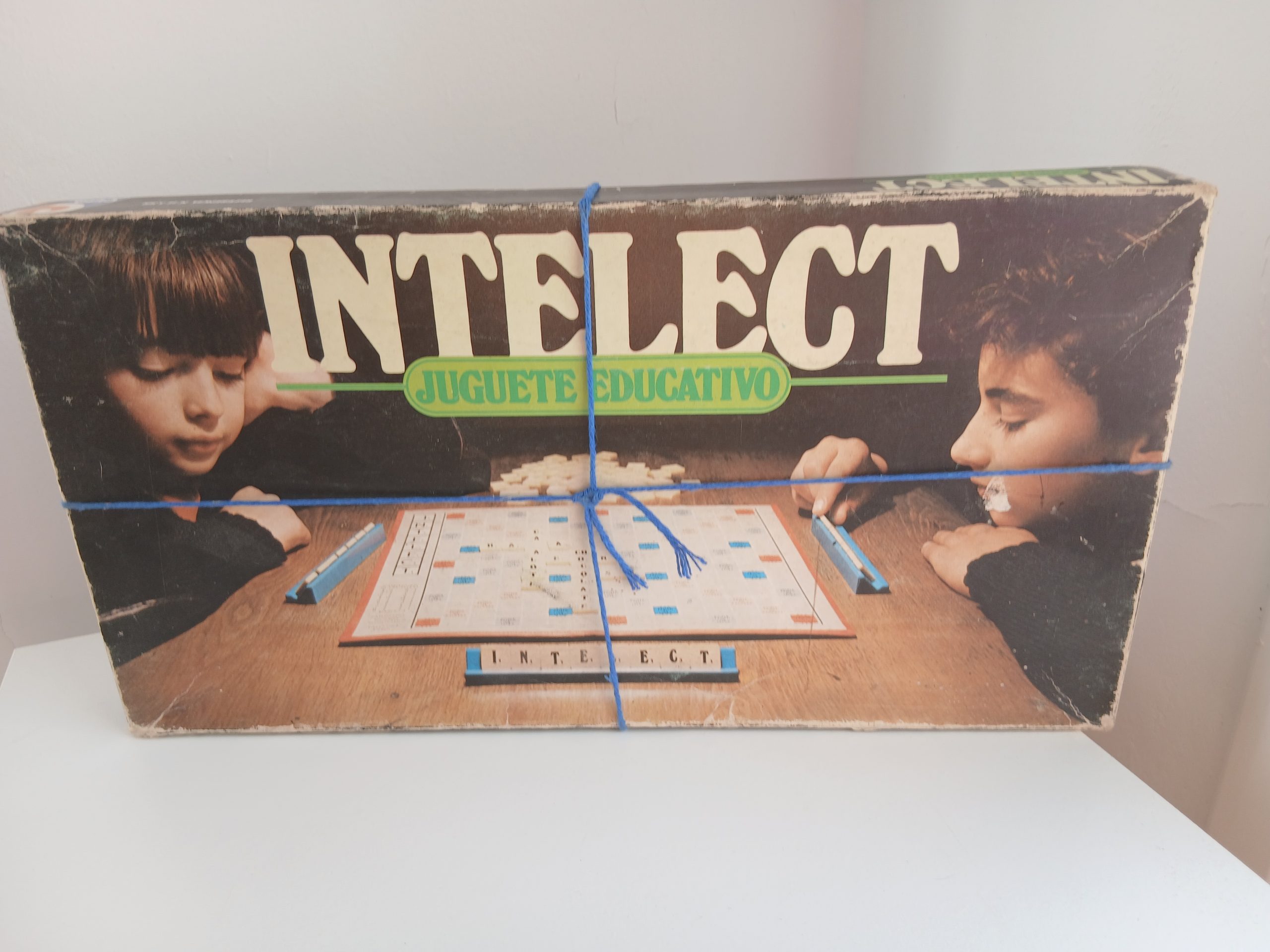 Intelect. Juguete educativo.